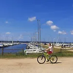 شقة Reve De Bisca Spacieux Climatise Avec Jardin Privatif Piscine Et Parking Prives بيسكاروس
