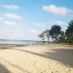 Reve De Bisca Spacieux Climatise Avec Jardin Privatif Piscine Et Parking Prives