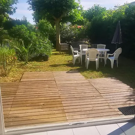 Reve De Bisca Spacieux Climatise Avec Jardin Privatif Piscine Et Parking Prives