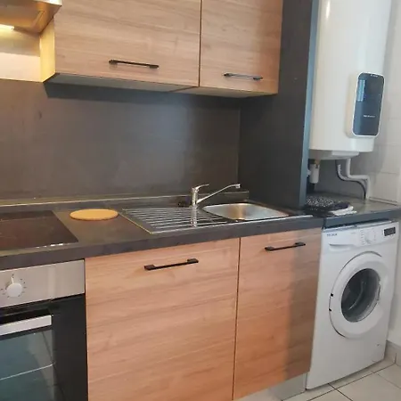 Reve De Bisca Spacieux Climatise Avec Jardin Privatif Piscine Et Parking Prives Apartmán