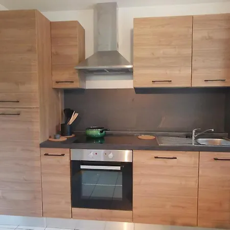 Reve De Bisca Spacieux Avec Jardin Privatif Piscine Et Parking Prives Apartment