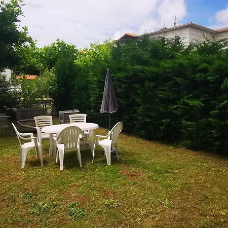 Apartment Reve De Bisca Spacieux Avec Jardin Privatif Piscine Et Parking Prives Biscarrosse