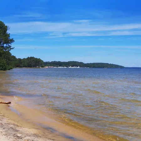 Reve De Bisca Spacieux Climatise Avec Jardin Privatif Piscine Et Parking Prives Apartman